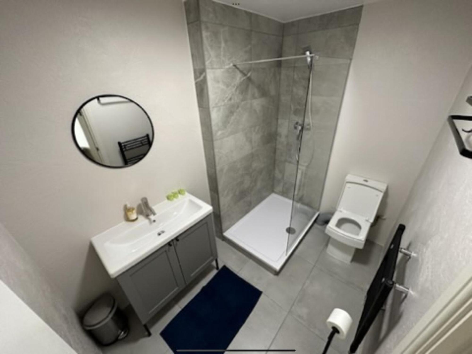 Double Bedroom With Private En-Suite Londyn Zewnętrze zdjęcie